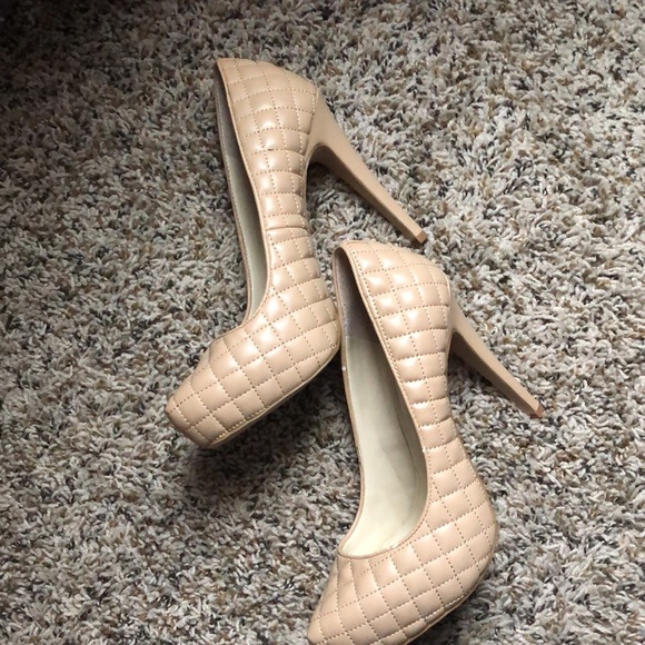 BCBG Pumps - Picture 3 of 5